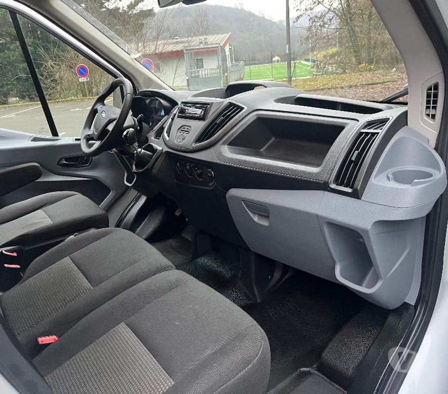 Véhicules commerciaux & utilitaires d'occasion Moselle Hayange - 57700 - Photos Vivastreet Ford transit 310m 2.2 tdci 125cv Econetic