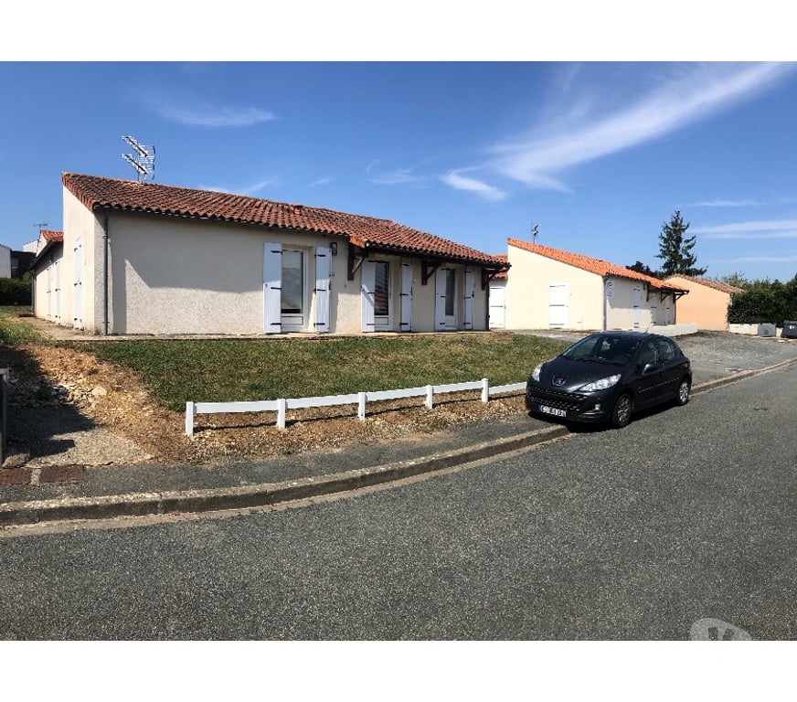 Appartement meublé Vienne Poitiers - 86000 - Photos Vivastreet Studio Tout Compris (EDF, Eau, Chauffage, Internet)