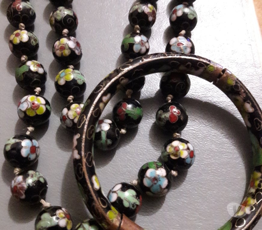 Bijoux occasion Haute-Garonne Castelginest - 31780 - Photos Vivastreet vend bijoux fantaisie