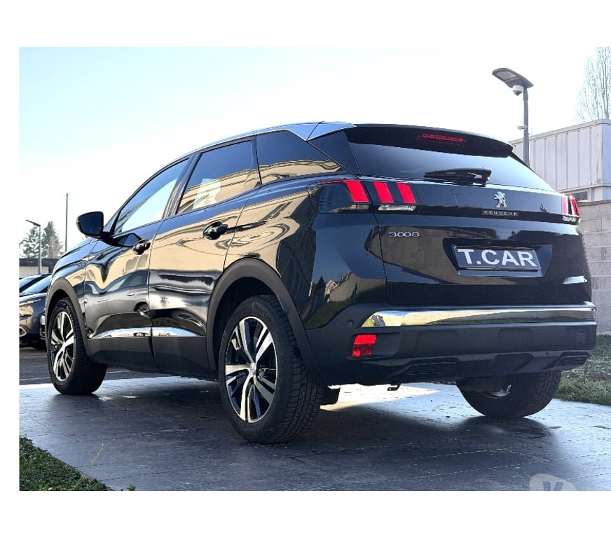 Voiture d'occasion Oise Nogent sur Oise - 60180 - Photos Vivastreet PEUGEOT 3008 ALLURE PACK 130CH ESSENCE EAT8 AN 04 2023 