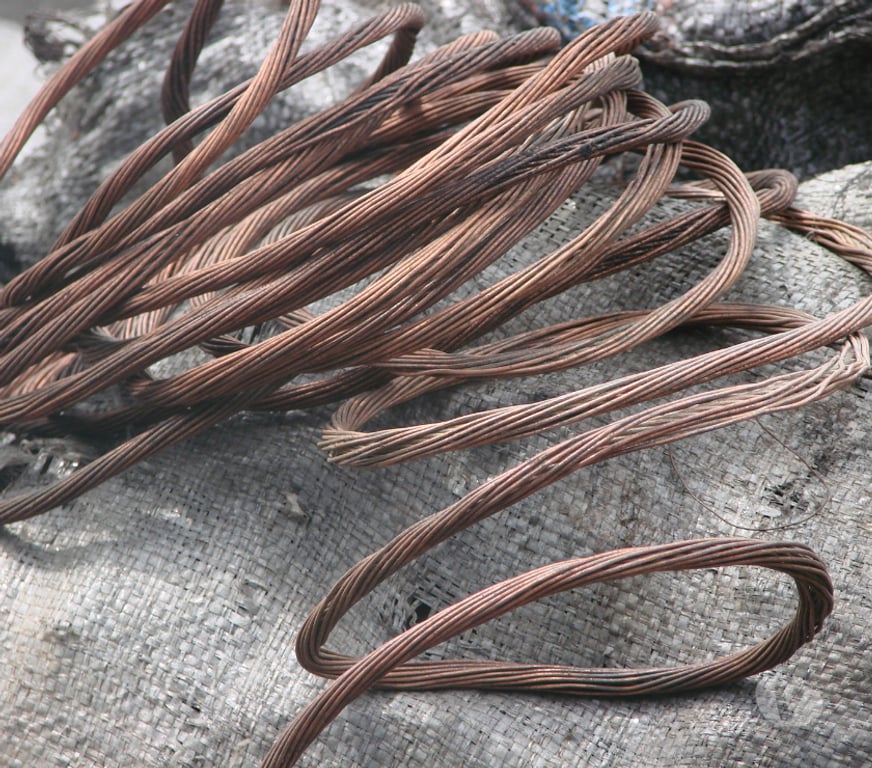 Collection Eure Aigleville - 27120 - Photos Vivastreet câbles de cuivre dénudés