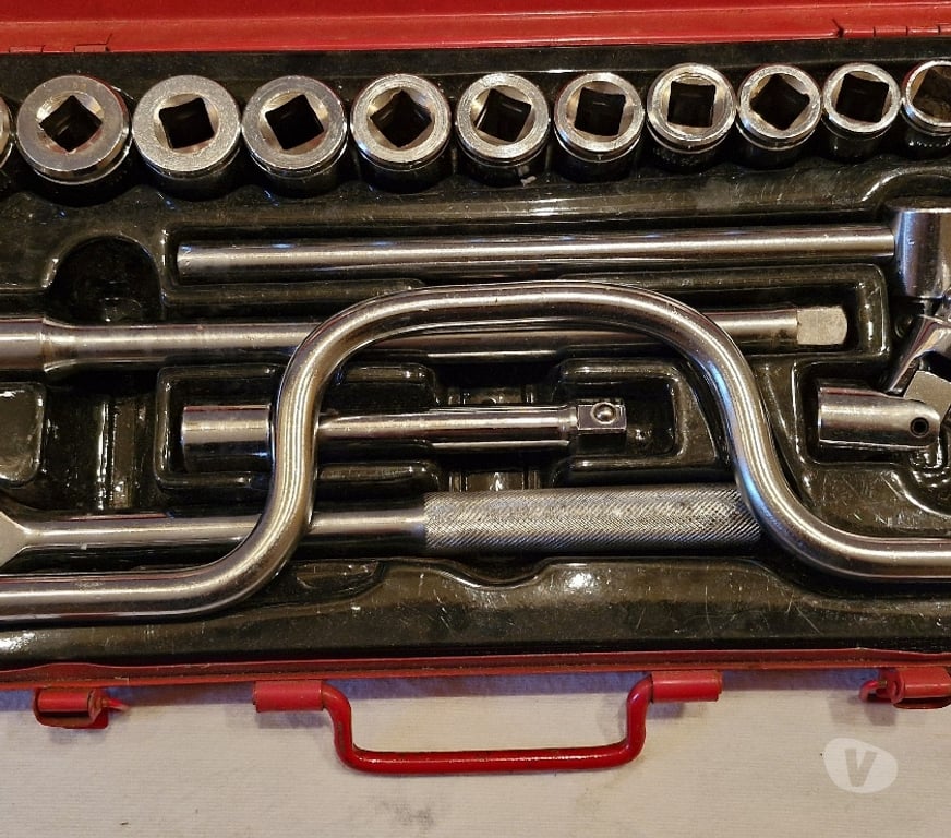  Cher St Pierre les Etieux - 18210 - Photos Vivastreet Coffret Jupiter 24 pièces en acier chromé forgé