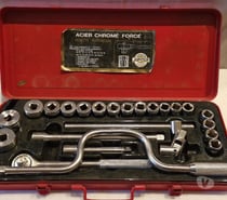 Coffret Jupiter 24 pièces en acier chromé forgé