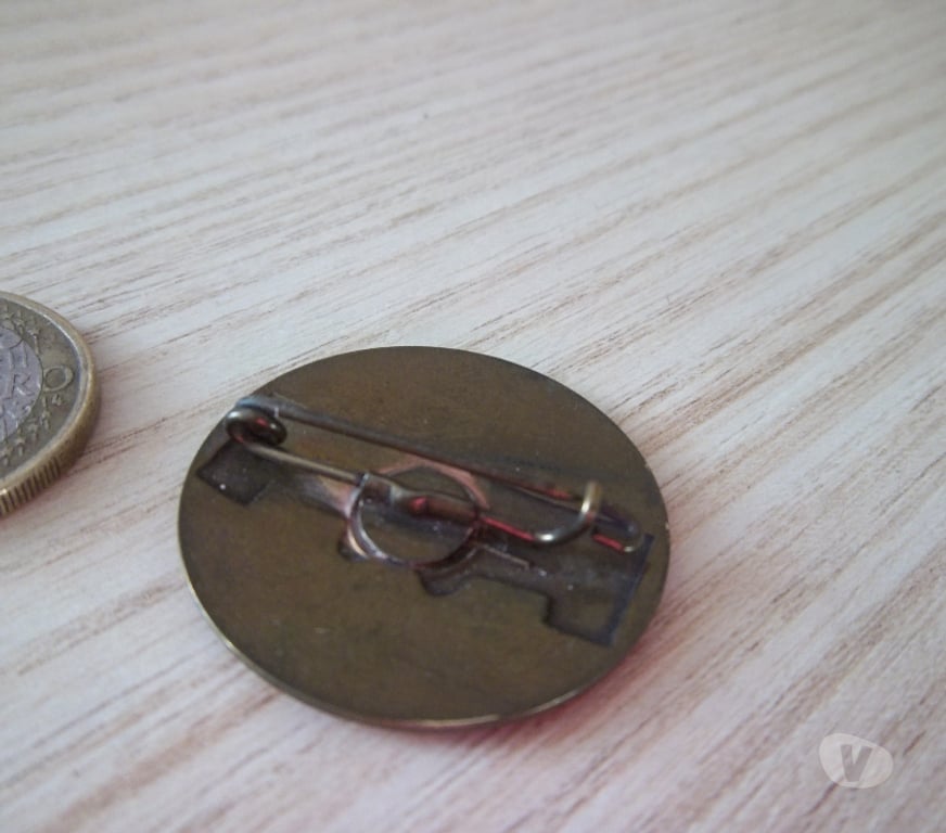 Collection Manche Valognes - 50700 - Photos Vivastreet épinglette broche insigne REICHSTAG BESUCH IN BERLIN