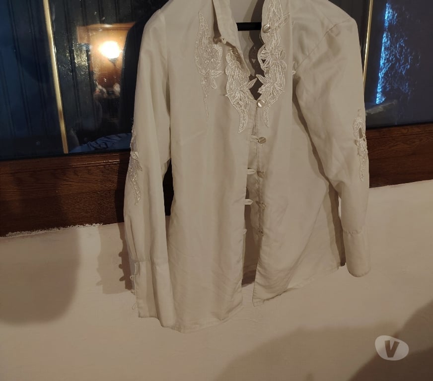 Vêtements occasion Bouches-du-Rhône Simiane Collongue - 13109 - Photos Vivastreet Le lot de vêtements pour femmes