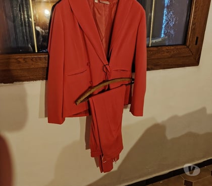 Vêtements occasion Simiane Collongue Bouches-du-Rhône - Photos Vivastreet Le lot de vêtements pour femmes