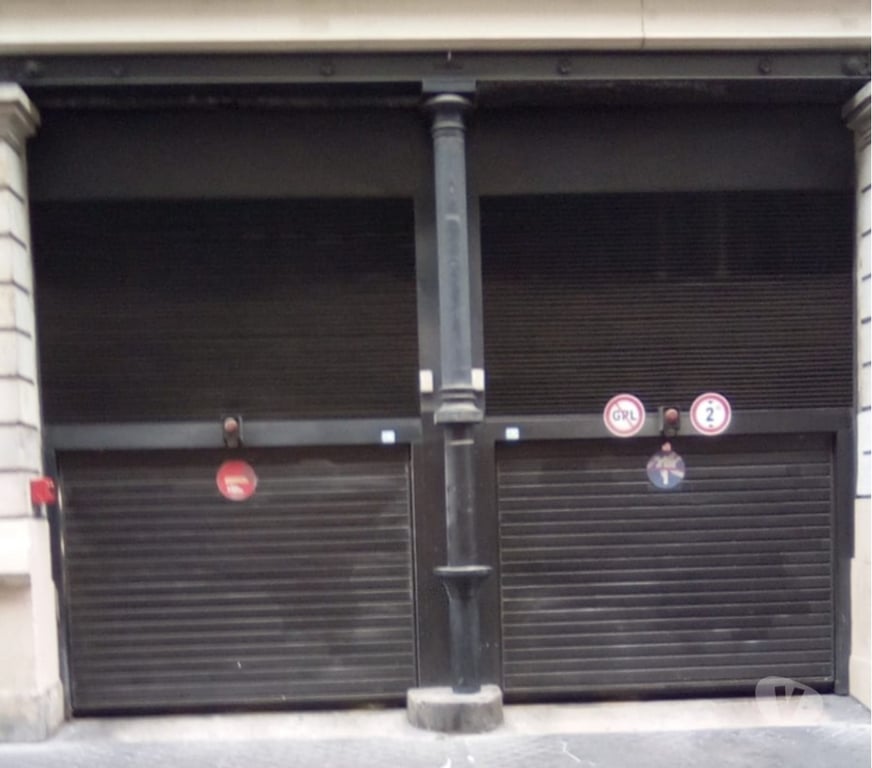 Parkings - Garages Paris Paris 10ème ardt - 75010 - Photos Vivastreet Location parking pour moto rue d'Enghien, Paris 10ème