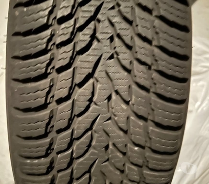 Pièces et services auto Gard Nimes - Photos Vivastreet PNEUS NEIGE NEUFS