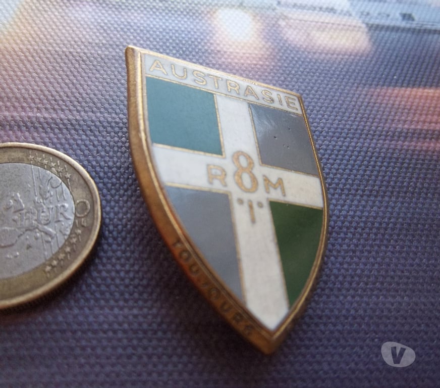 Collection Manche Valognes - 50700 - Photos Vivastreet insigne 8e régiment d'infanterie motorisée