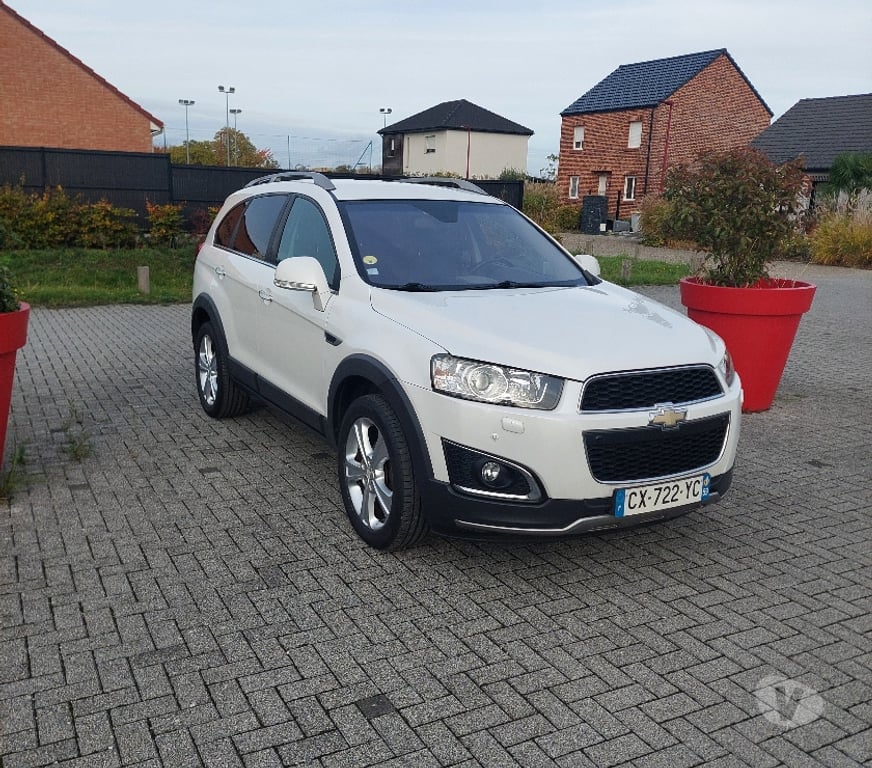 Voiture d'occasion Nord Raimbeaucourt - 59283 - Photos Vivastreet Vend chevrolet captiva 7 places full option pack sport