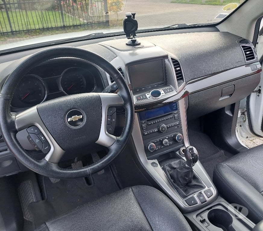 Voiture d'occasion Nord Raimbeaucourt - 59283 - Photos Vivastreet Vend chevrolet captiva 7 places full option pack sport