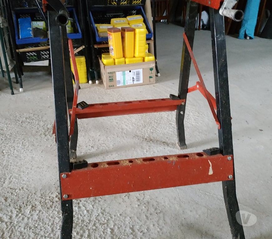  Rhône St Vincent de Reins - 69240 - Photos Vivastreet table étau bon état