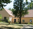 St Cyprien - Dordogne — Périgourdine récente dans un écrin de verdure