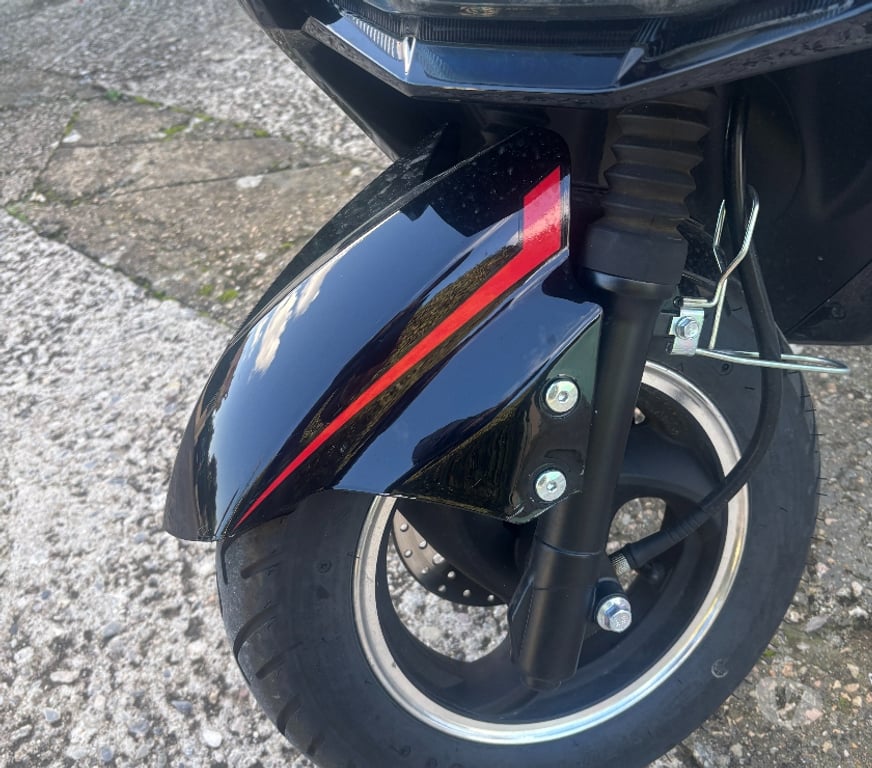 Scooter occasion Alpes-Maritimes Antibes - 06600 - Photos Vivastreet VENDS SCOOTER 50 cc JM MOTORS SANTANA EVO