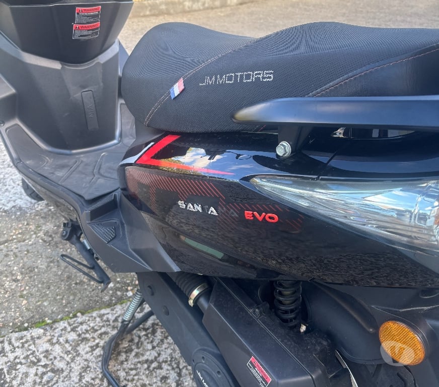 Scooter occasion Alpes-Maritimes Antibes - 06600 - Photos Vivastreet VENDS SCOOTER 50 cc JM MOTORS SANTANA EVO