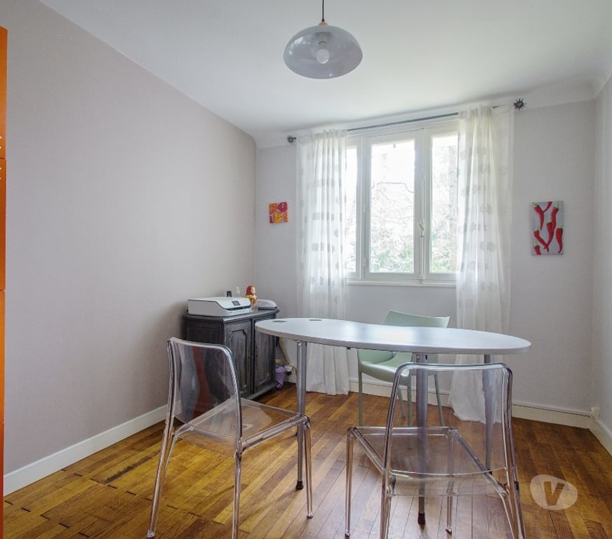 bureaux locaux Loire-Atlantique Nantes - Photos Vivastreet Buerau à partager dans un cabinet de thérapeuthe