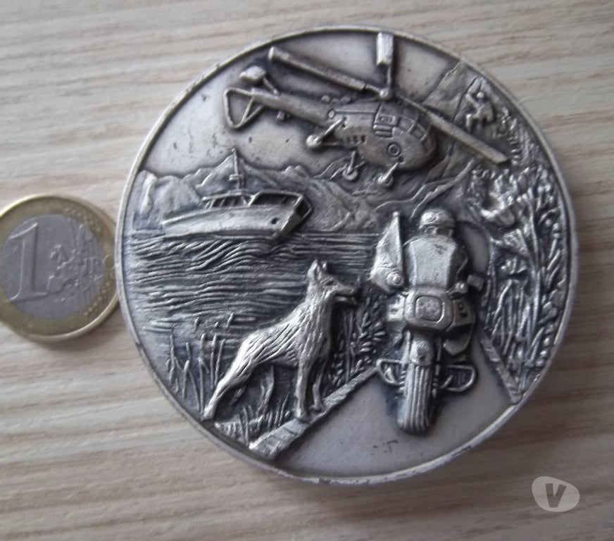 Collection Manche Valognes - 50700 - Photos Vivastreet plaque collection obsolète CRS 42 Nantes