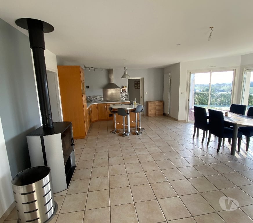 Vente Maison Vendée Ste Hermine - 85210 - Photos Vivastreet MAISON PLAIN PIED