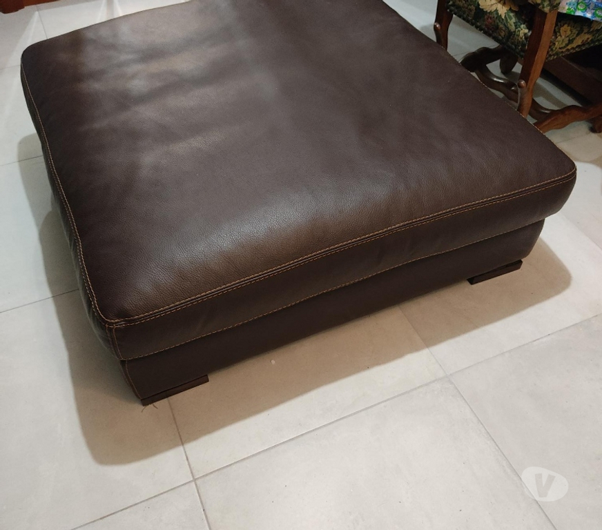 Ameublement & art de la table Vendée Soullans - 85300 - Photos Vivastreet POUF EN CUIR MARRON