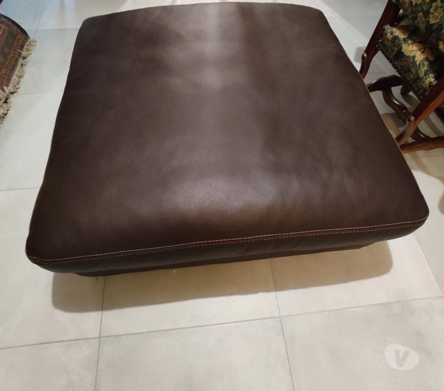 Ameublement & art de la table Vendée Soullans - 85300 - Photos Vivastreet POUF EN CUIR MARRON