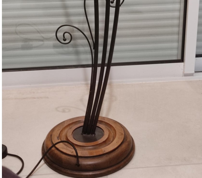 Ameublement & art de la table Vendée Soullans - 85300 - Photos Vivastreet Lampe tulipe sur pied