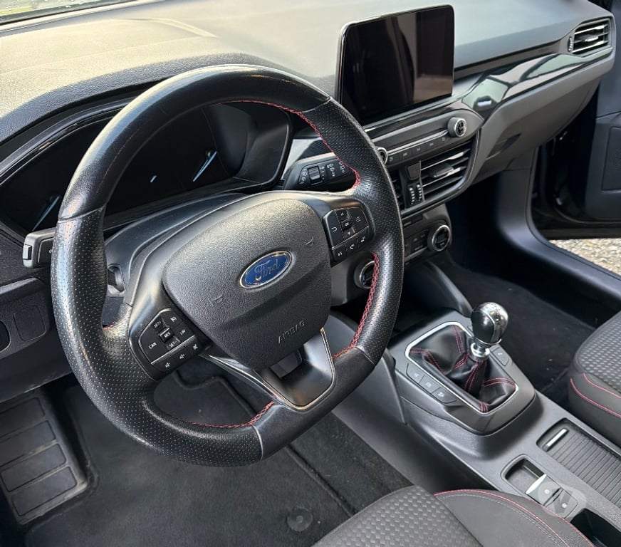 Voiture d'occasion Manche Blainville sur Mer - 50560 - Photos Vivastreet Ford Focus ST Line 2021 GARANTIE 12 MOIS