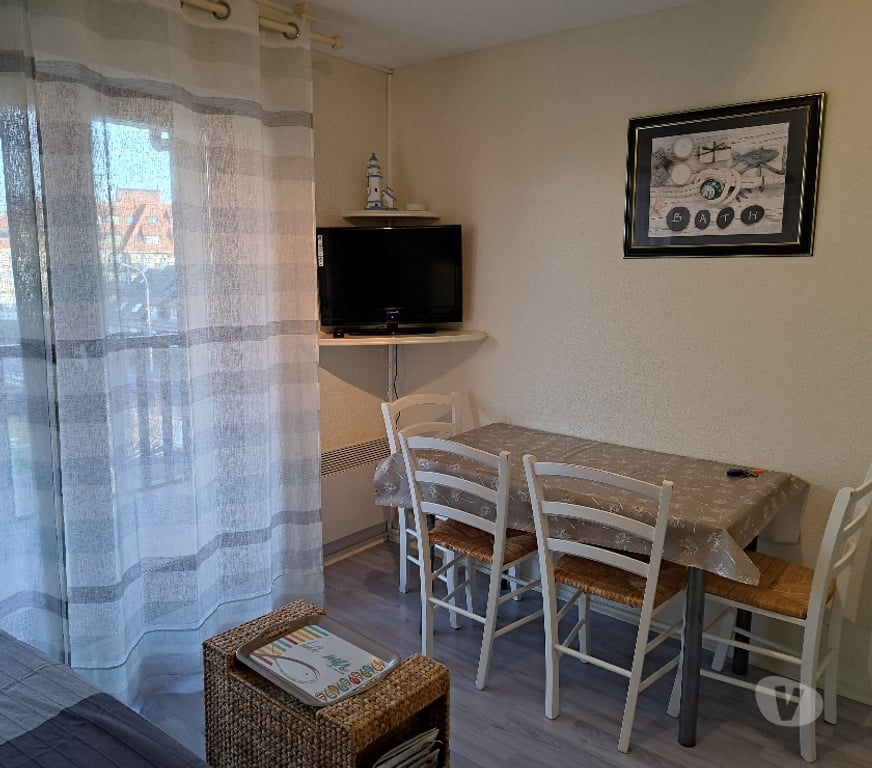 location saisonniere Calvados Villers sur Mer - 14640 - Photos Vivastreet VUE MER - T2 CLASSE CLEVACANCES- PARKING -WIFI