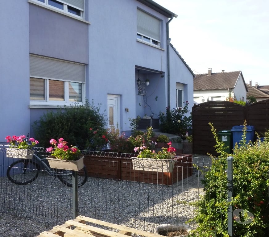 Location appartement Haut-Rhin Wittenheim - 68270 - Photos Vivastreet PART. LOUE F3 1° étage WITTENHEIM STE BARBE