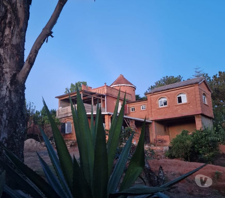 Vente Maison Madagascar - Photos Vivastreet 2 villas F7 et F4 à 20 mn de Tana à vendre