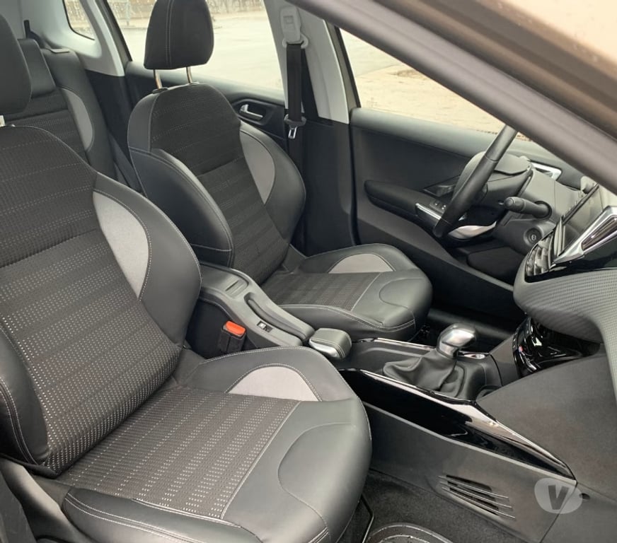 Voiture d'occasion Meurthe-et-Moselle Hatrize - 54800 - Photos Vivastreet Peugeot 2008 Allure 1.6 Essence 120 ch Faible kilométrage