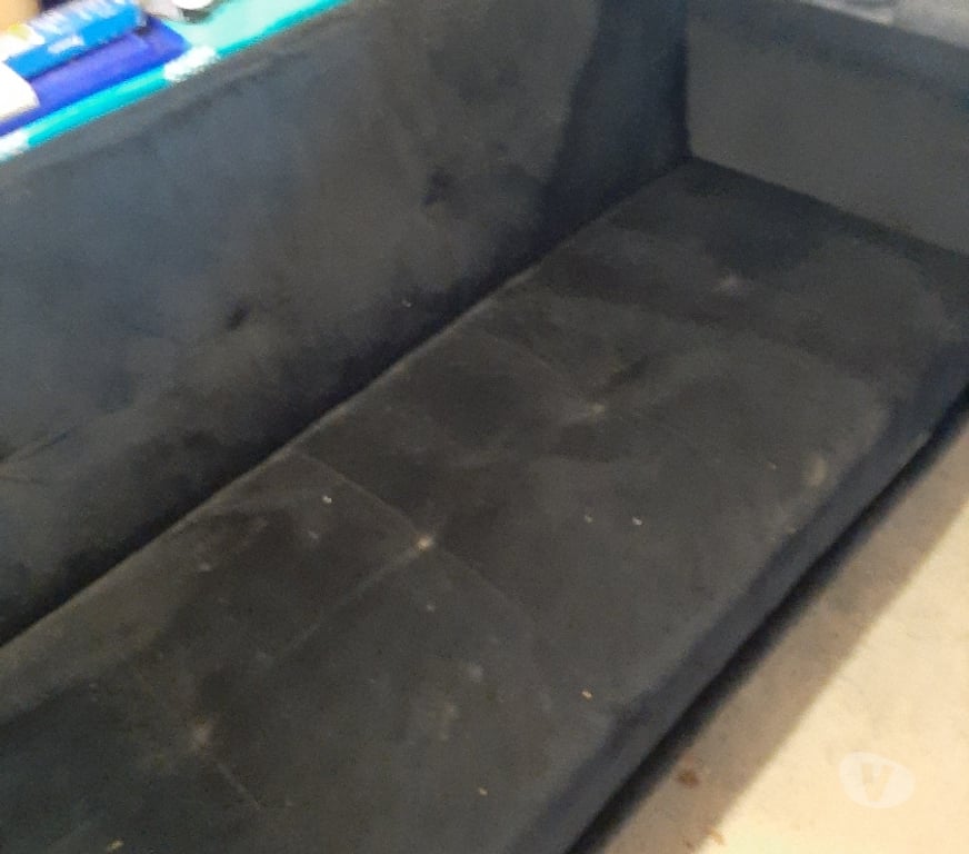 Ameublement & art de la table Cher Rians - 18220 - Photos Vivastreet Canapé futon noir .