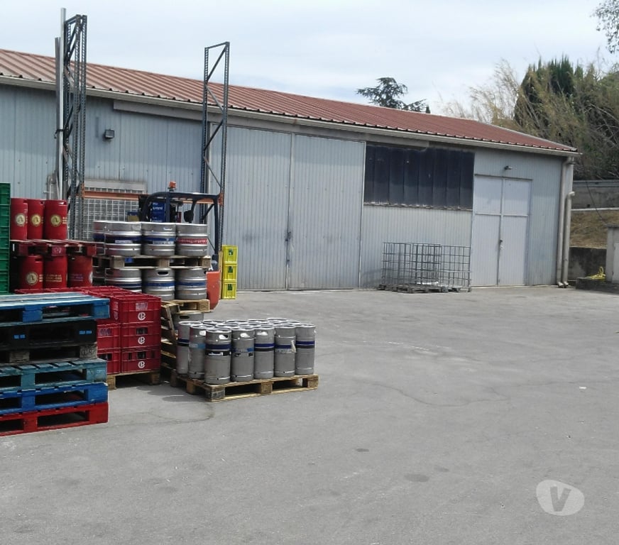 Parkings - Garages Var La Seyne sur Mer - 83500 - Photos Vivastreet Entrepôt plus 400 M2 de terrain