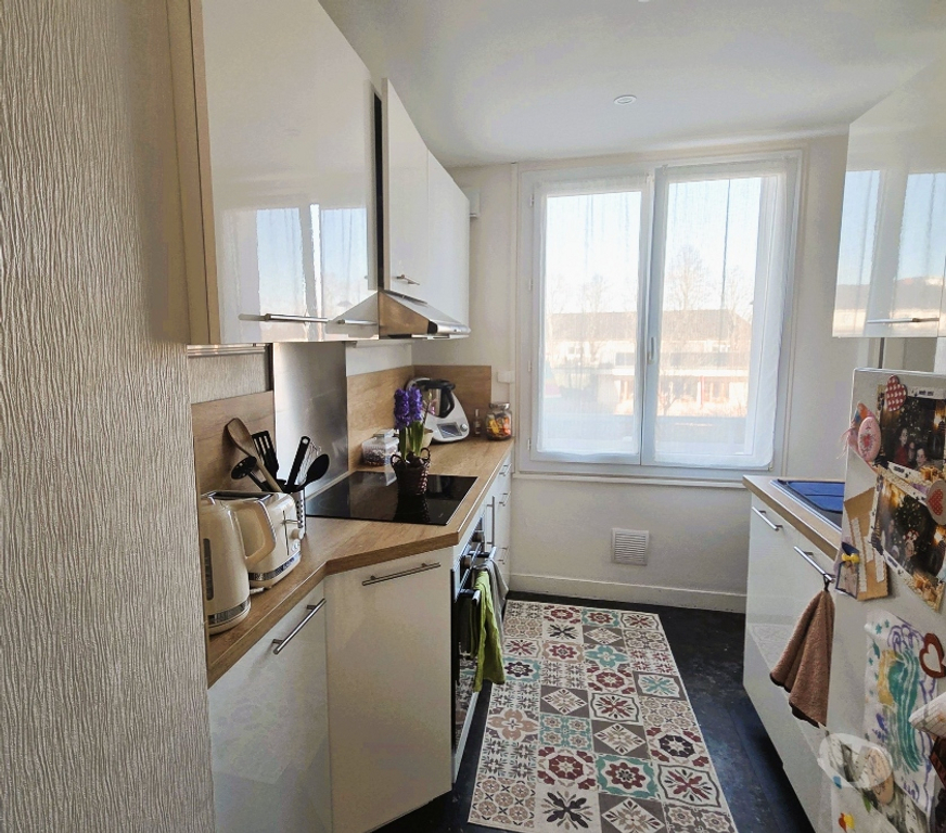 Location appartement Somme Bealcourt - 80370 - Photos Vivastreet T4 de 68m², très bon état, Bellerive Allier