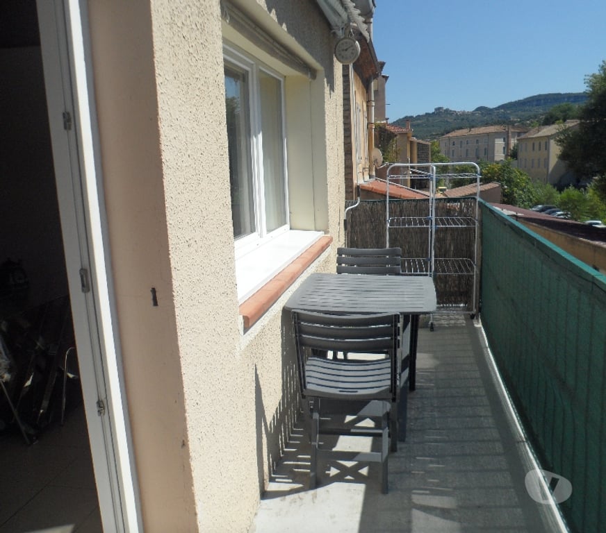 Appartement meublé Vaucluse Apt - 84400 - Photos Vivastreet Loue T2 meublé 3 pièces 46m² près de la poste à Apt