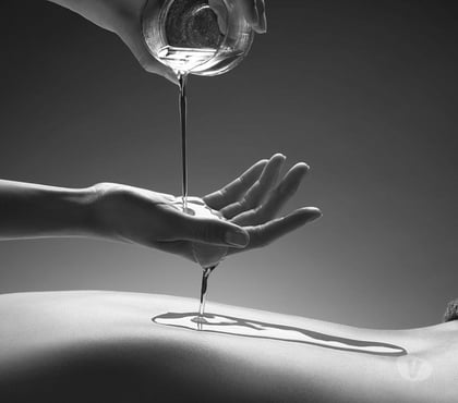 Annonce massage Bordeaux Bordeaux - Photos Vivastreet LAISSEZ LA CHANCE AU PRÉSENT DE VOUS SEDUIRE