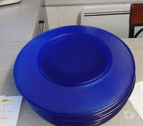 RARE Propose cette série de 12 grandes assiettes