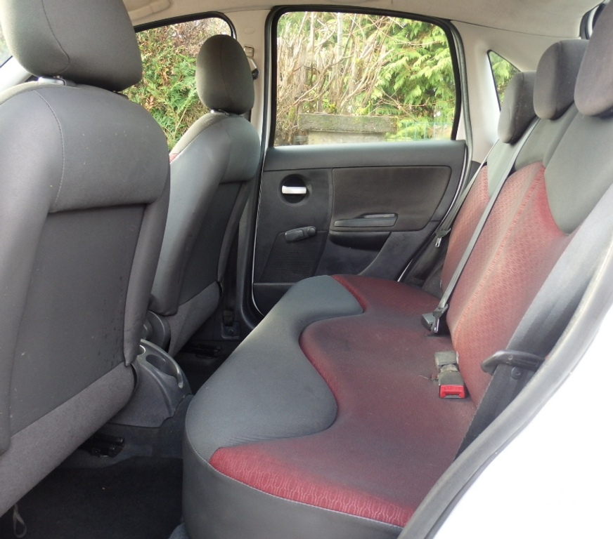 Voiture d'occasion Doubs Besancon - 25000 - Photos Vivastreet CITROEN C3 1.4 HDi(70ch)Confort