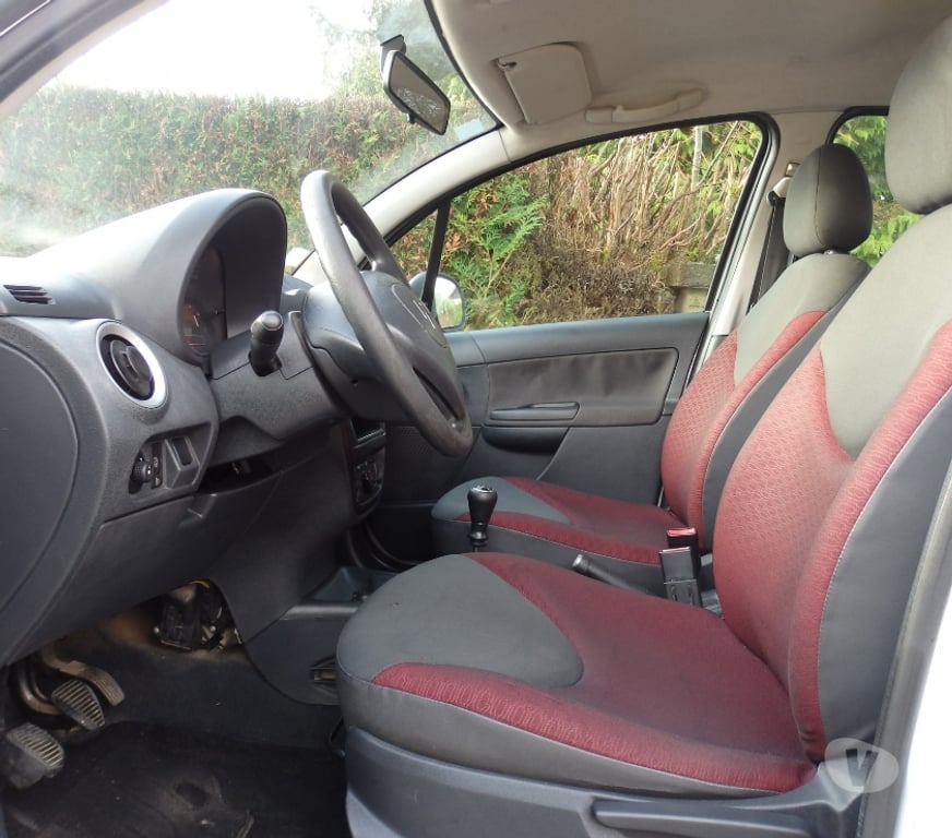 Voiture d'occasion Doubs Besancon - 25000 - Photos Vivastreet CITROEN C3 1.4 HDi(70ch)Confort