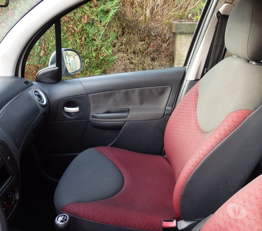 Voiture d'occasion Doubs Besancon - 25000 - Photos Vivastreet CITROEN C3 1.4 HDi(70ch)Confort