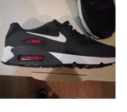 Chaussures et bottes occasion Henin Beaumont Pas-de-Calais - Photos Vivastreet Nike air max neuf