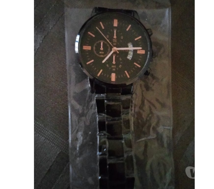 Montres occasion Pas-de-Calais Henin Beaumont - 62110 - Photos Vivastreet montre et pile neuve