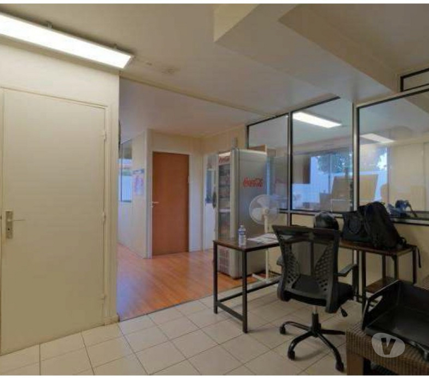 bureaux locaux Val-de-Marne St Maur des Fosses - 94100 - Photos Vivastreet BUREAUX PROFESSIONNELS RDC 92 m² + DOUBLE BOX 25 m²