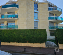 BUREAUX PROFESSIONNELS RDC 92 m² + DOUBLE BOX 25 m²