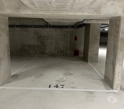 Location parking & garage Brie Comte Robert Seine-et-Marne - Photos Vivastreet Parking sécurisé couvert