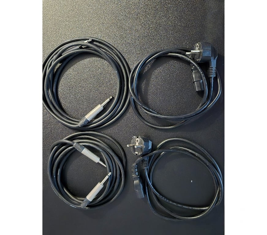 Photo - Video - Son Seine-Saint-Denis Romainville - 93230 - Photos Vivastreet Enceintes de monitoring studio + Pieds d’enceintes