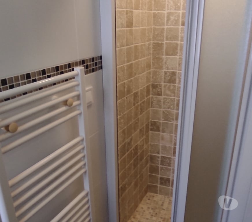 Vente Maison Bouches-du-Rhône Allauch - 13190 - Photos Vivastreet Maison T2 3 + Studio + piscine + 3 garages couverts.