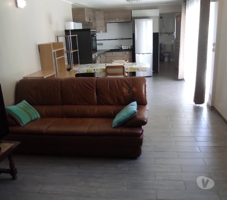 Vente Maison Bouches-du-Rhône Allauch - 13190 - Photos Vivastreet Maison T2 3 + Studio + piscine + 3 garages couverts.