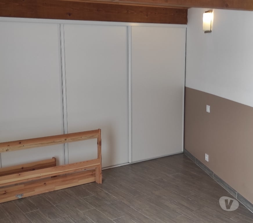 Vente Maison Bouches-du-Rhône Allauch - 13190 - Photos Vivastreet Maison T2 3 + Studio + piscine + 3 garages couverts.