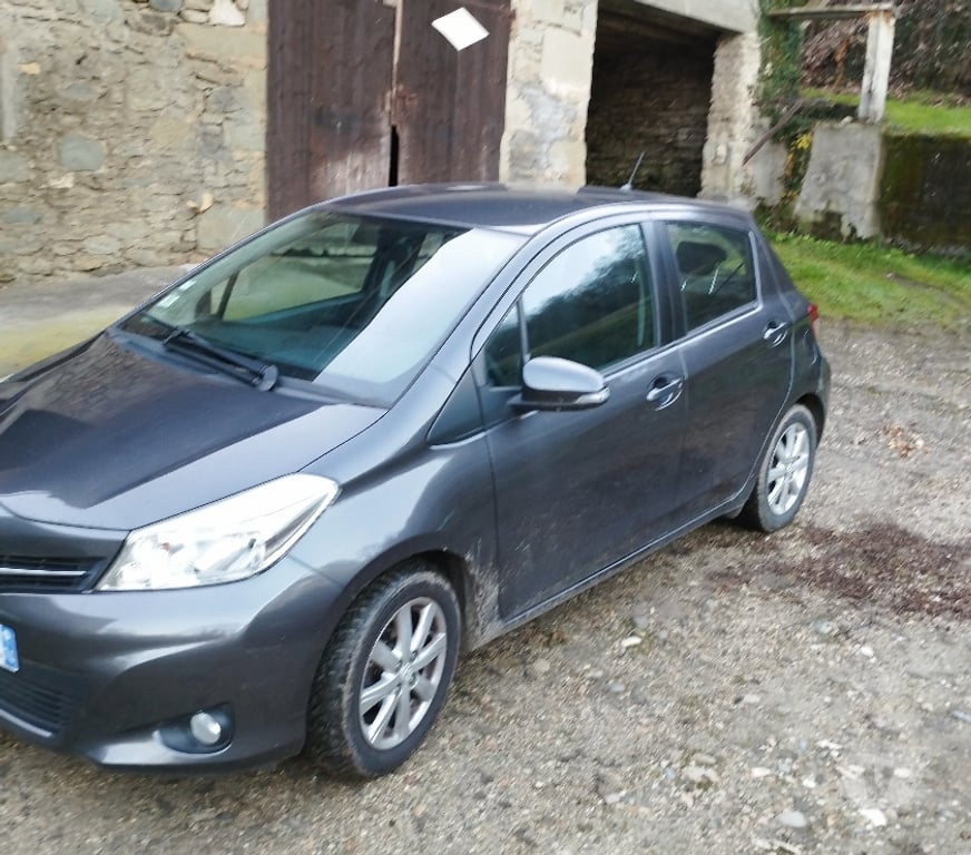 Voiture d'occasion Savoie Chambery - 73000 - Photos Vivastreet Toyota Yaris 3 phase 1
