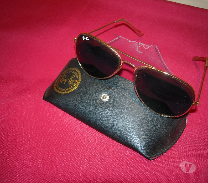 Accessoires - Bagagerie Hérault Villeveyrac - 34560 - Photos Vivastreet DEUX PAIRES DE LUNETTES ORIGINALES " RAY BAN " .
